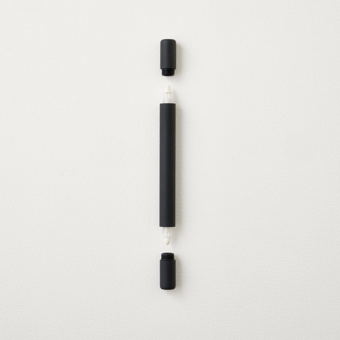 Tom's Studio Ori Permanent Black - The Infinitely Refillable Marker Pen - Image 2