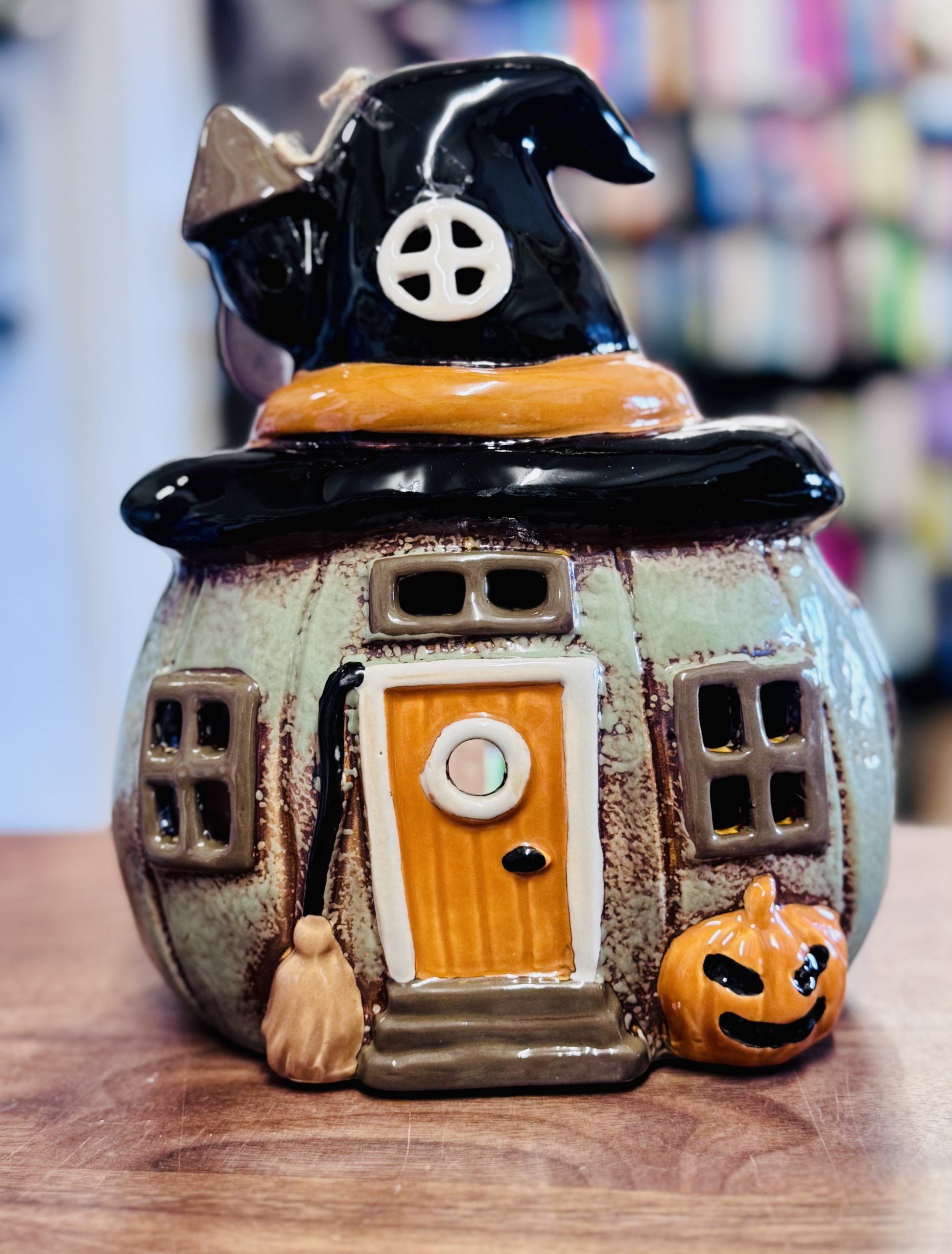Village Pottery Witches Cauldron
